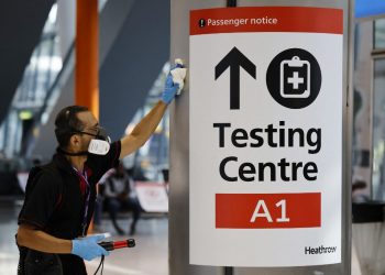 Test negativo obligatorio para viajar a Reino Unido por variante ómicron