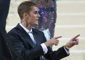 Justin Bieber provoca la ira de defensores de derechos humanos por su concierto en Arabia Saudita