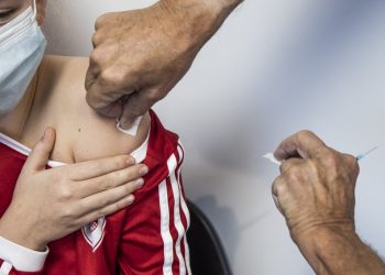 Dinamarca confirma 183 casos de variante ómicron de la COVID-19