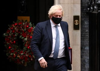 Boris Johnson, bajo creciente presión por supuesta fiesta de Navidad durante el confinamiento