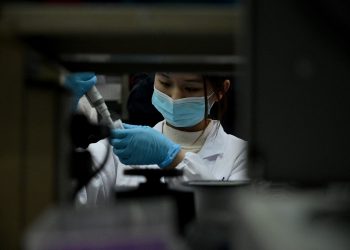 China reporta su primer caso de ómicron