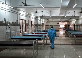 El G7 pide cooperar frente a ómicron, la mayor amenaza actual para la salud pública mundial
