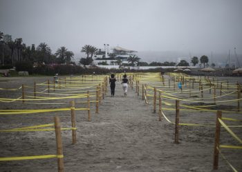 Playas de Lima acordonadas para evitar contagios de COVID-19