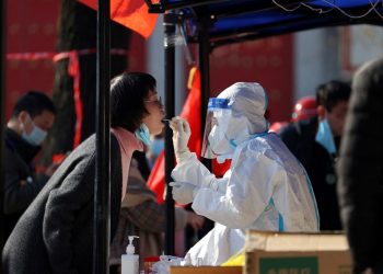 China registra su mayor número de casos de coronavirus en cuatro meses