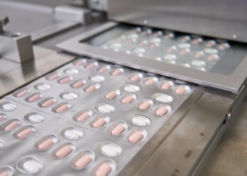 La Administración de Alimentos y Medicamentos de Estados Unidos autorizó la píldora antiviral contra el COVID-19 de Pfizer
