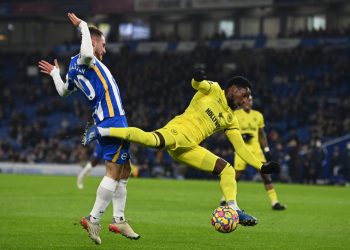 Liga Premier registra cifra récord de 103 positivos por la COVID-19 en una semana
