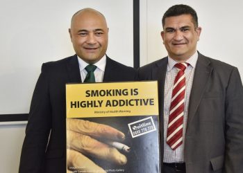 Nueva Zelanda presenta plan para prohibir gradualmente la venta de tabaco