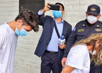 Procesan a cuatro asaltantes de pasajeros de rutas 45AB y 109 de Apopa y Quezaltepeque