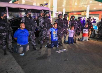Asaltantes de usuarios de microbús de Apopa serán llevados ante la justicia