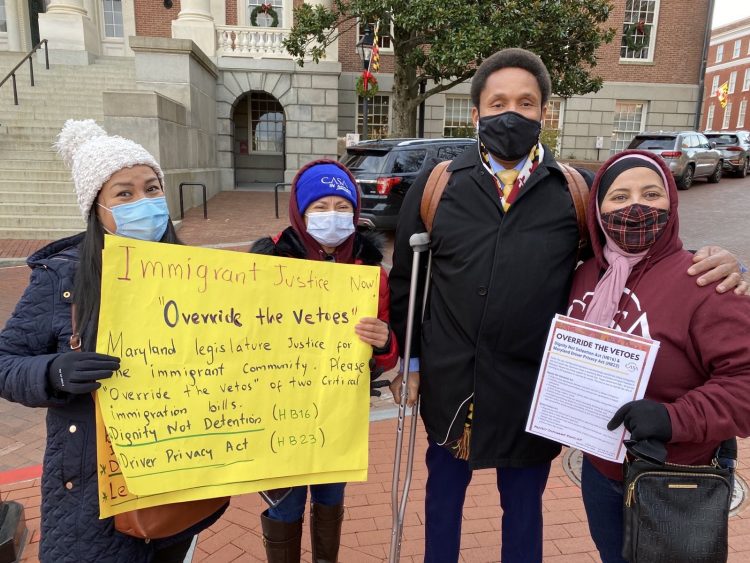 Activistas se reunieron con senadores de Maryland para que apoyaran las propuestas a favor de los inmigrantes. Foto organización CASA.