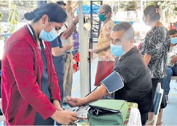 Acercan los servicios de salud a los habitantes de Tecapán