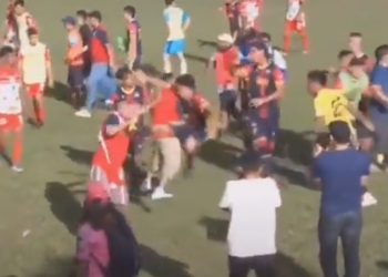 Con lamentable pelea campal terminó la semifinal entre Cacahuatique y Marte Soyapango