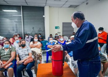 Alcaldía de San Salvador capacitó a 199 vendedores sobre el manejo adecuado de productos pirotécnicos