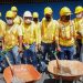 Reos en fase de confianza construyen camarotes para soldados que apoyan el Plan Control Territorial