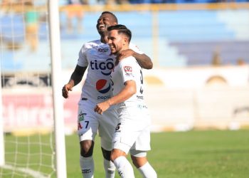 Alianza derrotó 2-0 al 11 Deportivo y clasifica a su décima final consecutiva