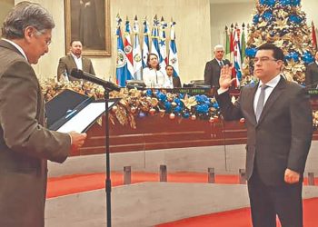 Raúl Melara, el último fiscal cuya elección negoció la comisión política de la Asamblea Legislativa