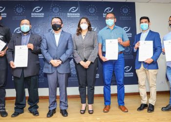 Defensoría del consumidor reconoce a establecimientos que promueven la protección de los derechos de los consumidores