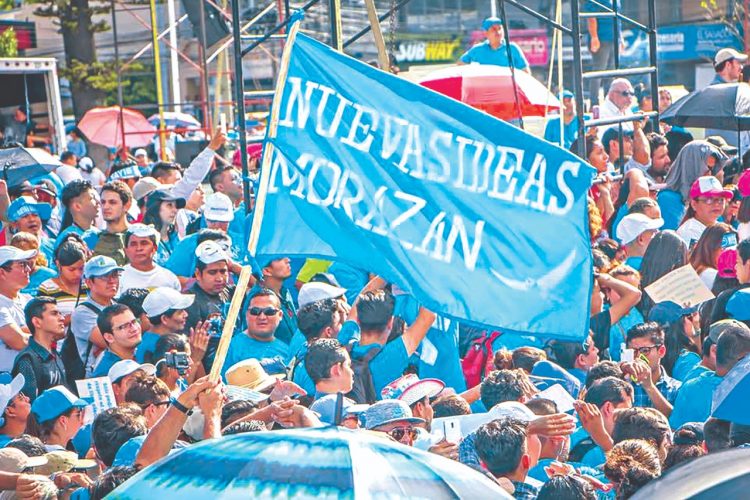Los renunciantes señalaron que incluso la dirigencia arenera no les canceló el dinero invertido en la logística y alimentación durante las
pasadas elecciones para alcaldes y diputados.