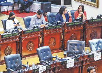 FMLN niega votos para apoyar a los veteranos