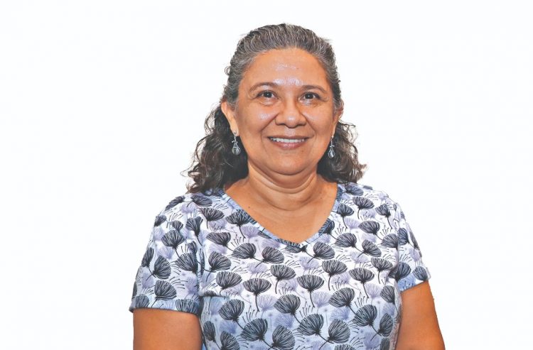 Eunice
Echeverría,
BIÓLOGA .
