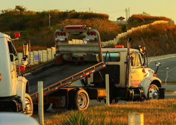 Salvadoreños tendrán asistencia vial gratis en Navidad y fin de año