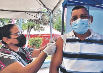 José se vacunó después de asistir a misa en catedral  de San Miguel