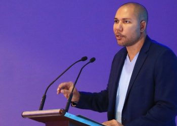 Yamil Bukele promete dar prioridad al tema de Juegos Bolivarianos al retomar sus labores