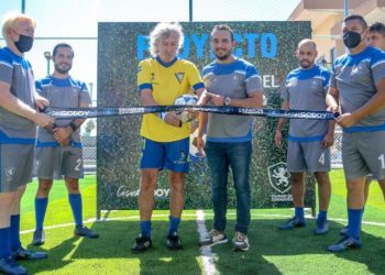 Alcaldía de Zaragoza inaugura junto al Mágico González las canchas remodeladas del Polideportivo Municipal