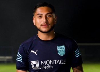 Seleccionado nacional Walmer Martínez hace historia tras firmar con Monterey Bay FC