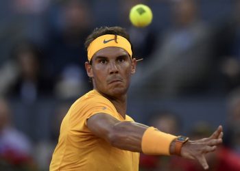 Rafa Nadal y Osaka impresionan en el inicio del Open de Australia sin Djokovic