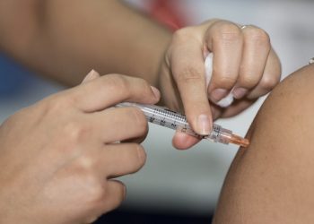 Costa Rica impone nuevas restricciones ante incremento de casos de la COVID-19