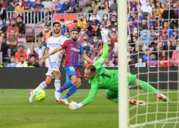¿Dónde ver el Clásico español por la Supercopa?