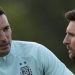 Entrenador argentino Scaloni no viaja a partido ante Chile por contagio de COVID-19