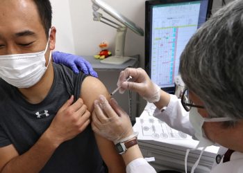 Japón confirma 46,199 casos diarios de COVID-19, nuevo récord por tercer día