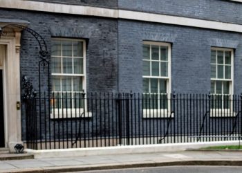 Diario inglés revela fiesta en Downing Street en la víspera del funeral del príncipe Felipe