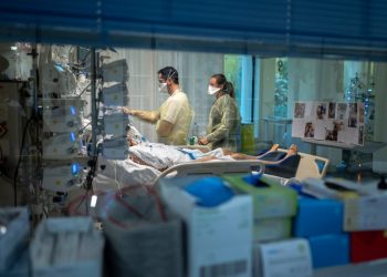Ómicron podría ser «el comienzo del fin» de la pandemia de covid-19, según gobierno de Suiza