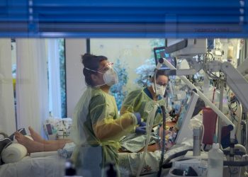 Ómicron podría ser «el comienzo del fin» de la pandemia de covid-19, según gobierno de Suiza