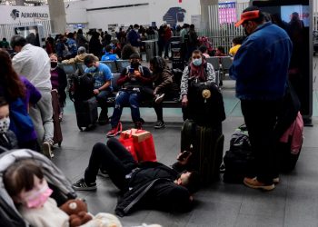 México cancela decenas de vuelos por pilotos contagiados de la COVID-19