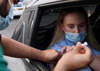 Vacuna contra Ómicron podría estar disponible en Países Bajos para abril