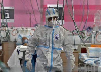 Es posible poner fin a la fase aguda de la pandemia de covid-19 este año, afirma la OMS