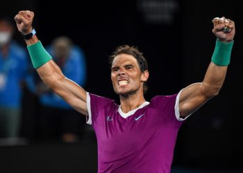 Nadal gana a Berrettini y está a un partido de la gloria en Australia