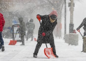 «Ciclón bomba» azota duro al este de EE. UU. con fuertes vientos y nevadas