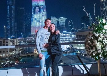 ¡Impresionante! Cristiano Ronaldo felicita a Georgina Rodríguez iluminando el edificio más grande del mundo