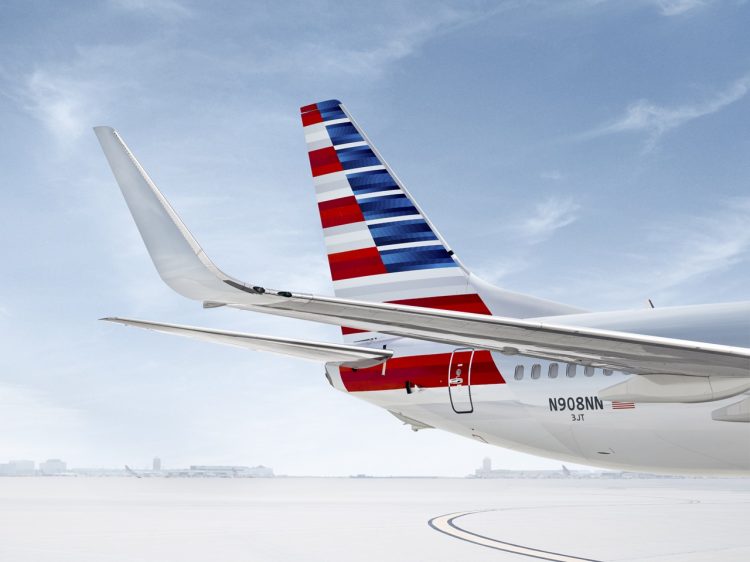 American Airlines tuvo que hacer frente a un importante aumento de bajas laborales a finales de año por la variante ómicron.
