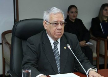 Expresidente del INPEP es señalado de usar fondos del Estado para su equipo de fútbol