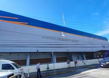 Hospitales de Costa Rica suspenden visitas a pacientes debido a aumento de casos de la COVID-19