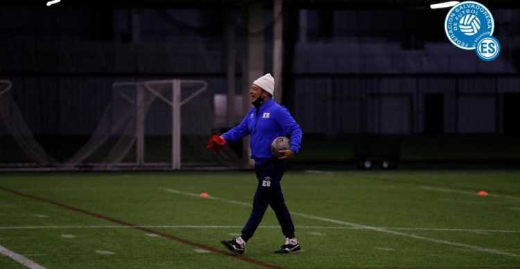 Hugo Pérez durante el campamento previo al juego con Estados Unidos. Foto: Fesfut