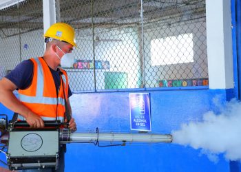Realizan jornada de fumigación en centros escolares de Sacacoyo