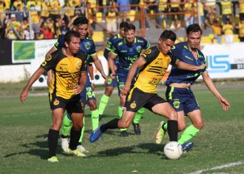 Jahir Barraza le puso picante al primer triunfo de Santa Tecla