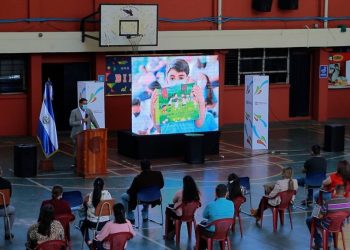 El ministerio de Educación recibe a nuevos docentes ganadores de plazas por Ley de Salarios